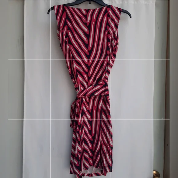 Diane Von Furstenberg Silk Shina faux wrap Herringbone dress - Picture 4 of 12